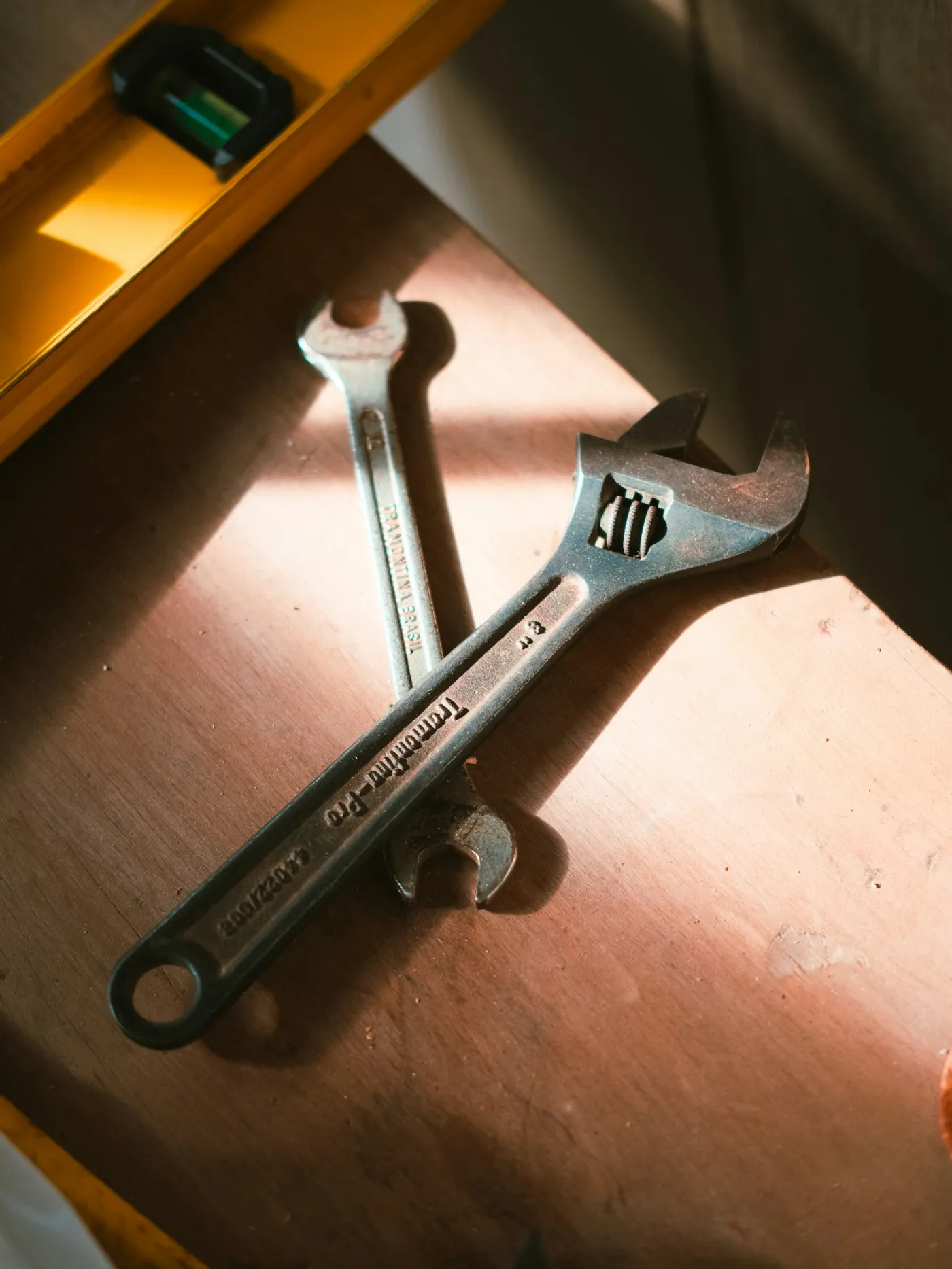 Herramientas profesionales para reparaciones y mantenimiento